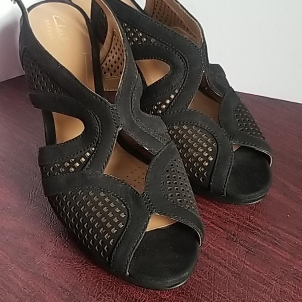 Clarks Artisan Black Slingback Heels Sandals Sz 10 - Picture 2 of 14